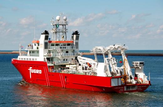 Side view Fugro Venturer