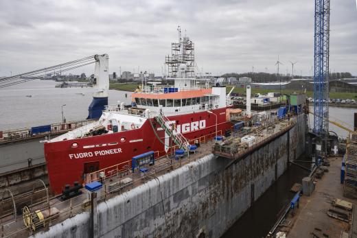 Alewijnse Fugro Pioneer methanol conversion